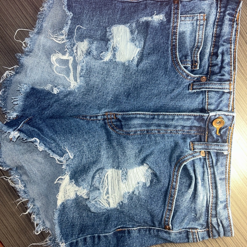 Kendall + Kylie “The Icon short” Distressed Denim Shorts Size 5/27 Frayed Hem